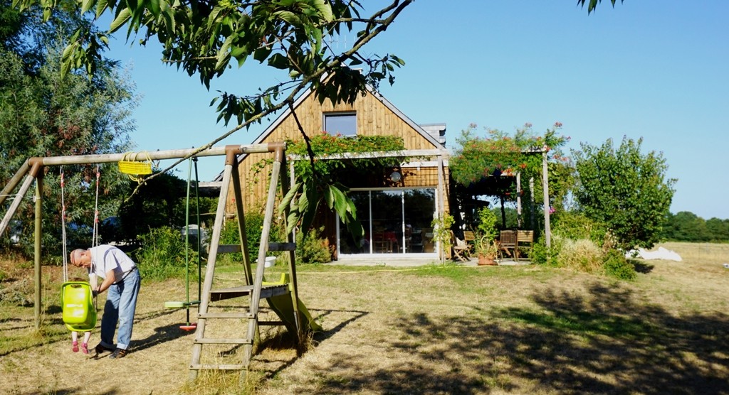 gite avec piscine chauffée et couverte en campagne prés de NANTES