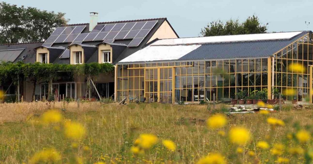 gite avec piscine chauffée et couverte en campagne prés de NANTES