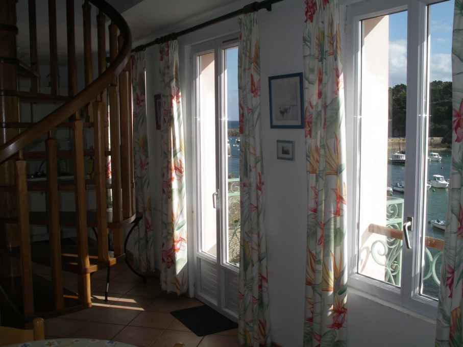 Appartement, vue panoramique sur le port de Sauzon